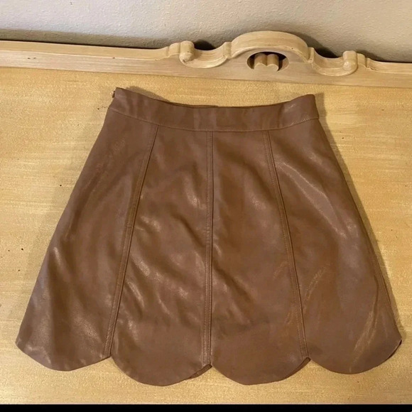 NWT’S. Hyfve Skirts | Scalloped Faux Leather Mini Skirt | Color: Cream/Tan - Picture 10 of 13